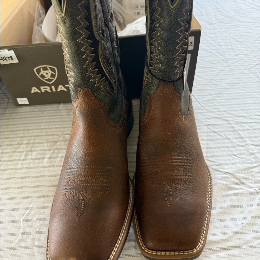 Ariat Men's Brown and Black Western Boots Rowder VenTEK 360